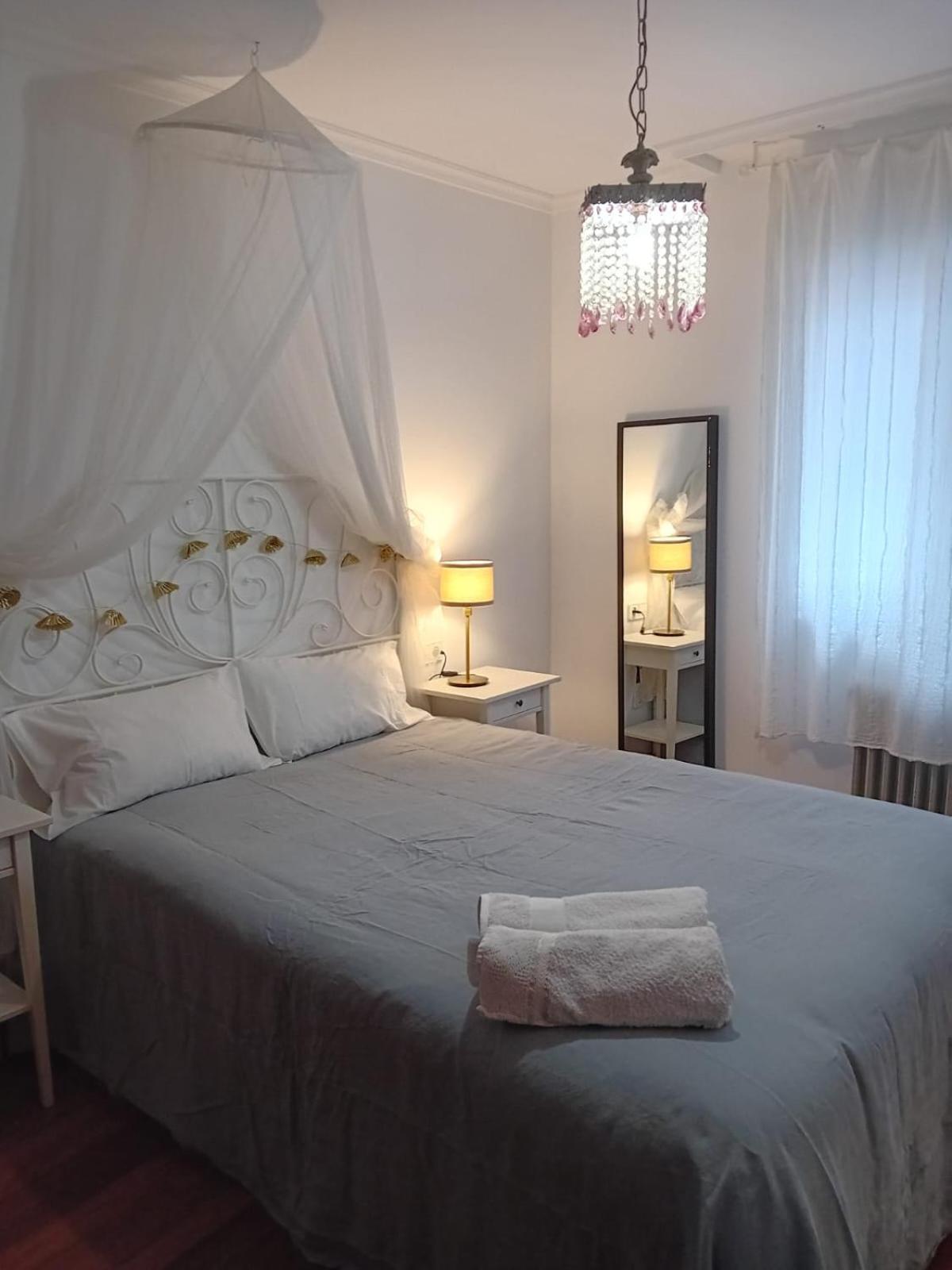 Appartamento Vivienda En Casco Antiguo De Vigo Esterno foto